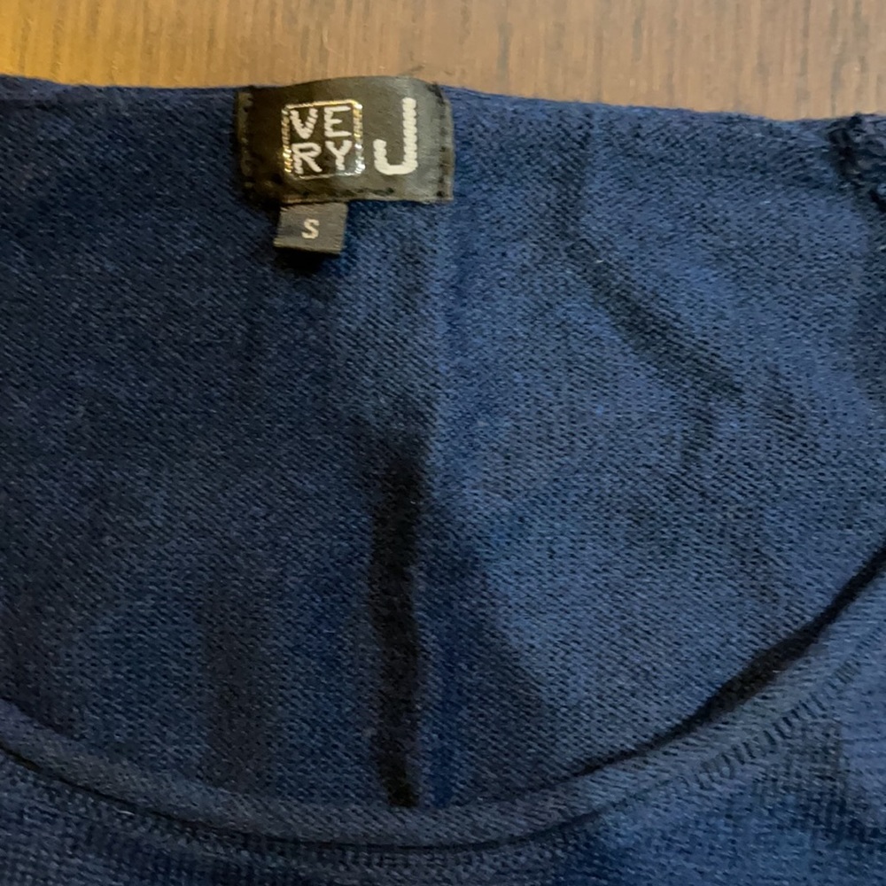 Sweater - Picture 2 of 7